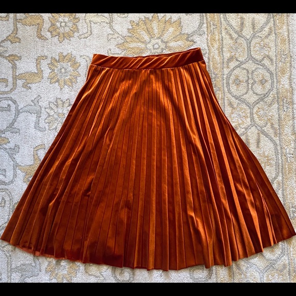 Miss Selfridge Pleated Skirt NWT - Picture 4 of 7